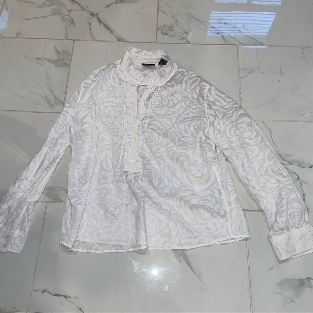 New York and co button up top